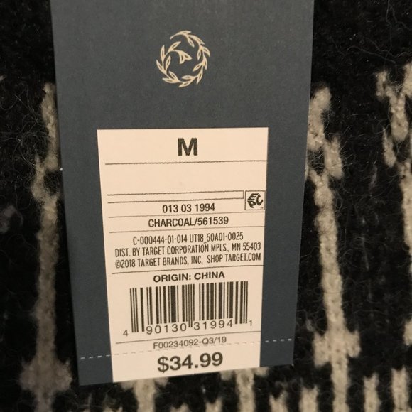 Ladies Sweater - Picture 2 of 4